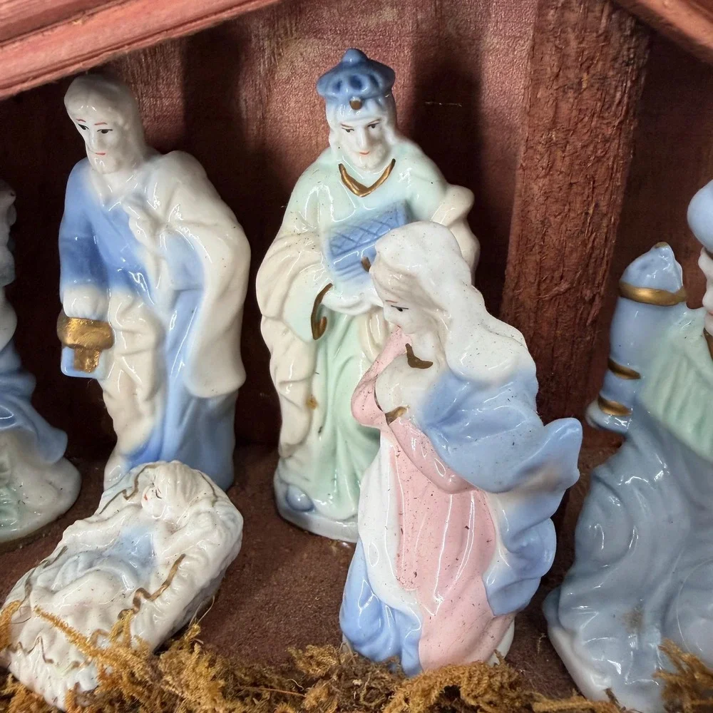 Pastel Porcelain Nativity Scene Wooden Stable Christmas Decor Holiday Display